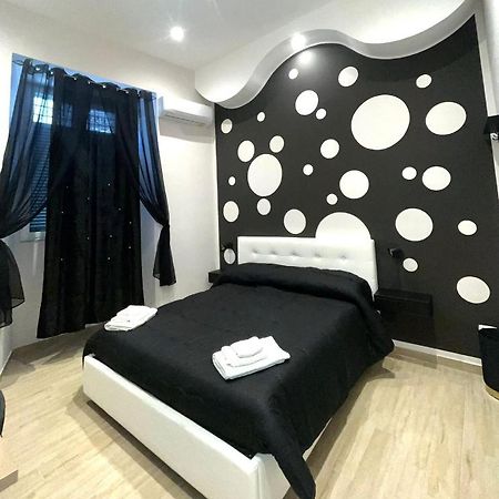 Venezia Rooms Неаполь Экстерьер фото